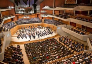 Photo of the Halle orchestra at Bridgewater